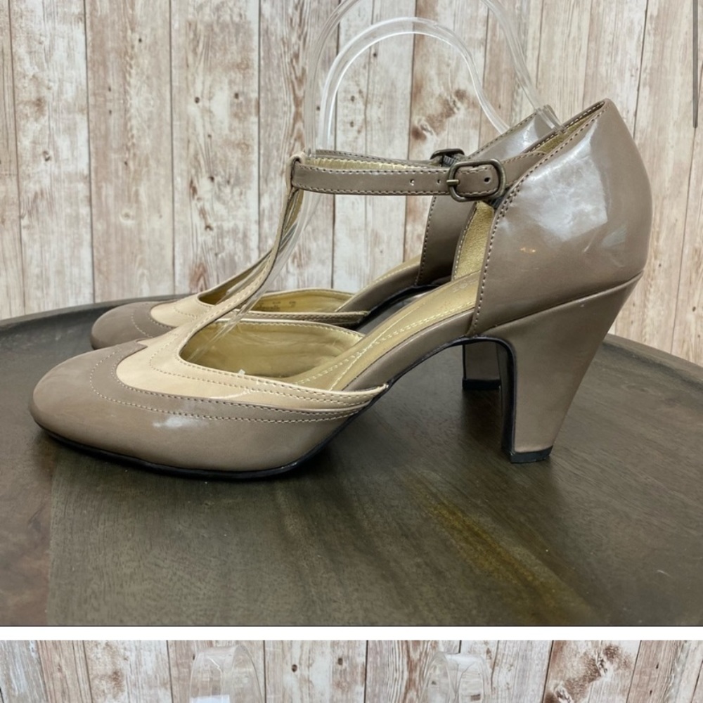 Naturalizer T Strap N5 Comfort Shoe Size 9 Women